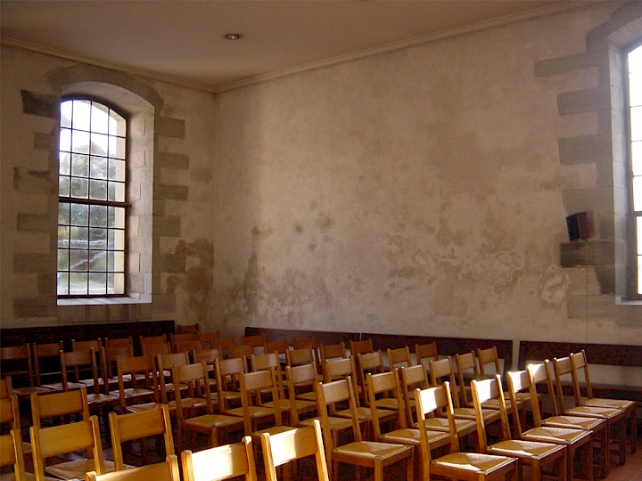 Vue de la nef avec la trappe fermée avant travaux