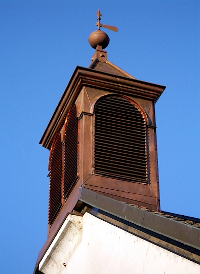 Façade nord-est, prise de vue du 15.09.2005